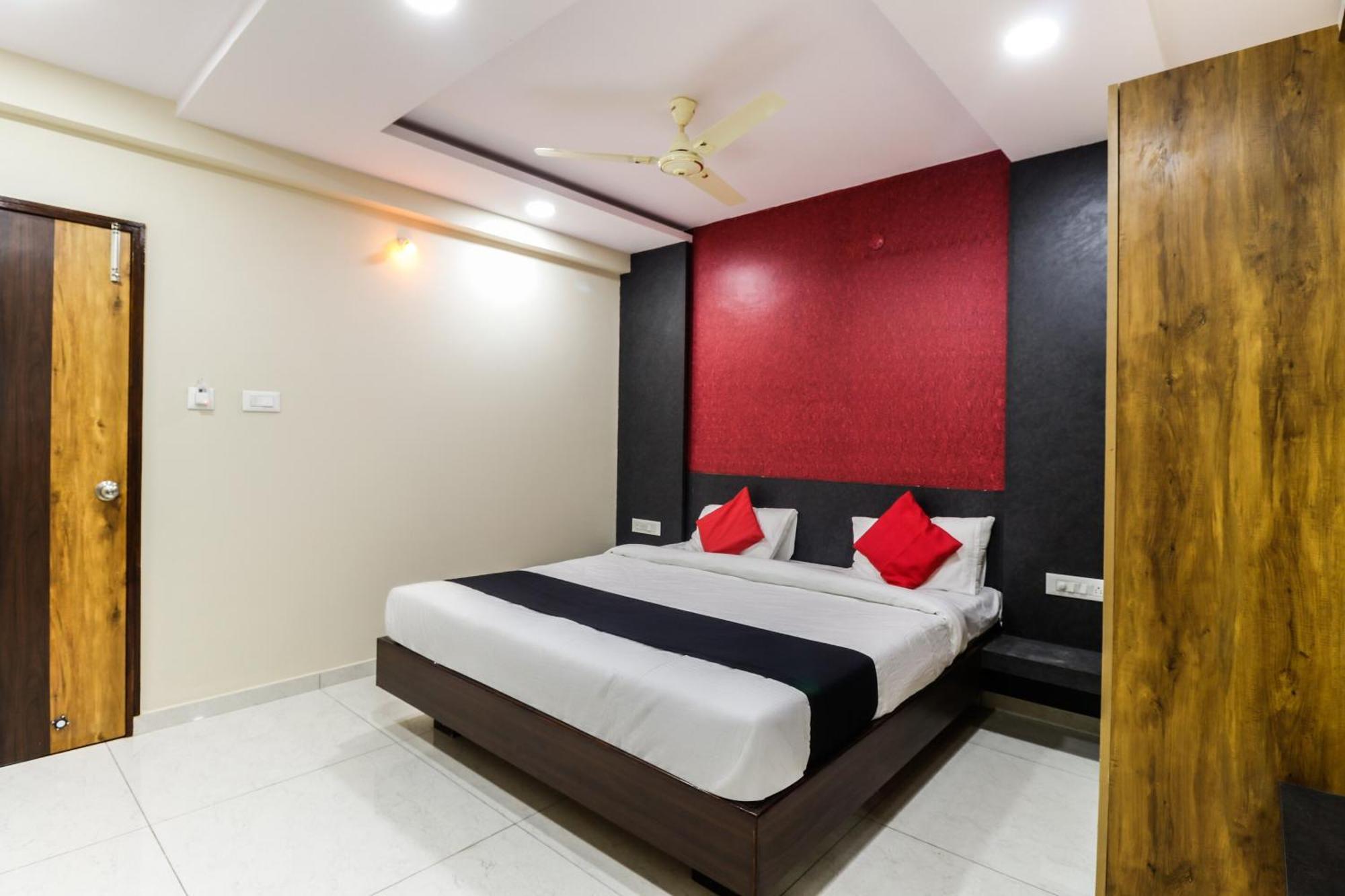 Hotel Capital O N R Residency Yelahanka Exterior foto